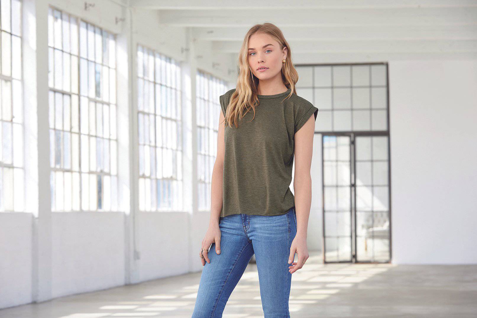 Epic Label T-shirts Lot de 3 T shirts Vierge Bella 8804 Women`s Flowy Muscle Tee with Rolled Cuff